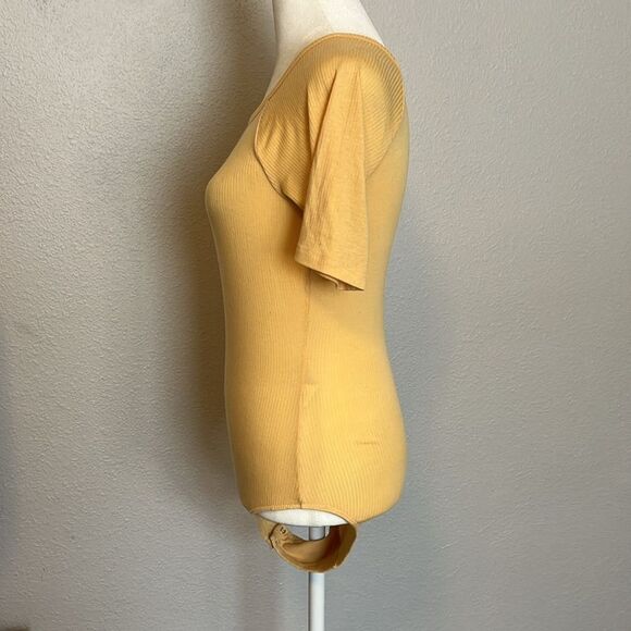 Everlane Ribbed Short Sleeve Bodysuit Yellow Size Small - Picture 5 of 8